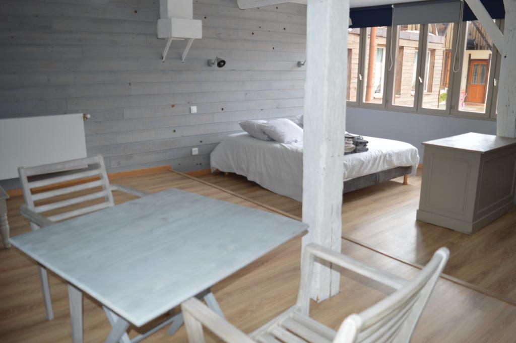 Au Passage Des Grues Bed & Breakfast Drosnay Екстериор снимка